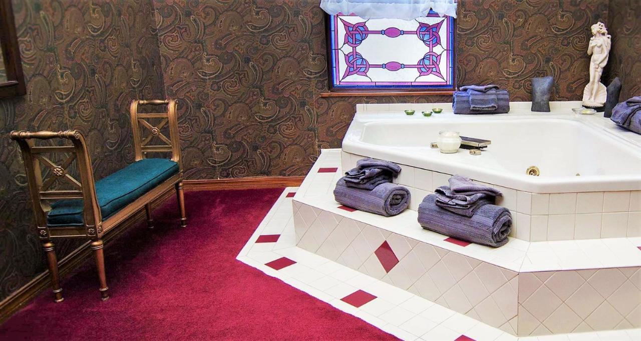 Benton Place Inn يوريكا سبرينغز الغرفة الصورة