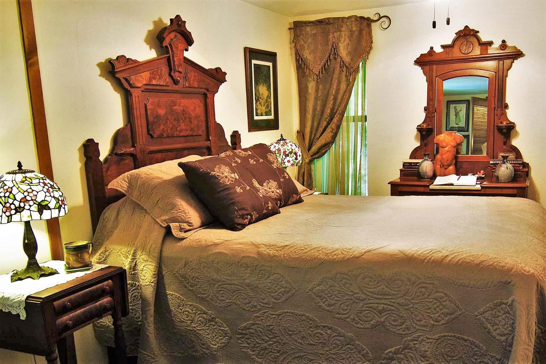 Benton Place Inn يوريكا سبرينغز الغرفة الصورة